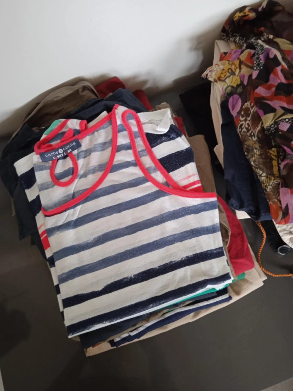 Large lot of clothes, skirt, pants, jacket, t-shirts, dress size 42/44 – photo 5